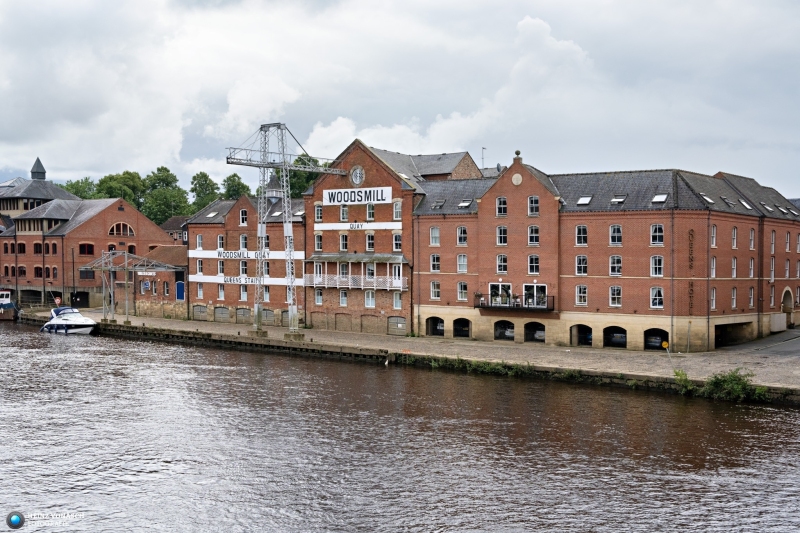 York 25